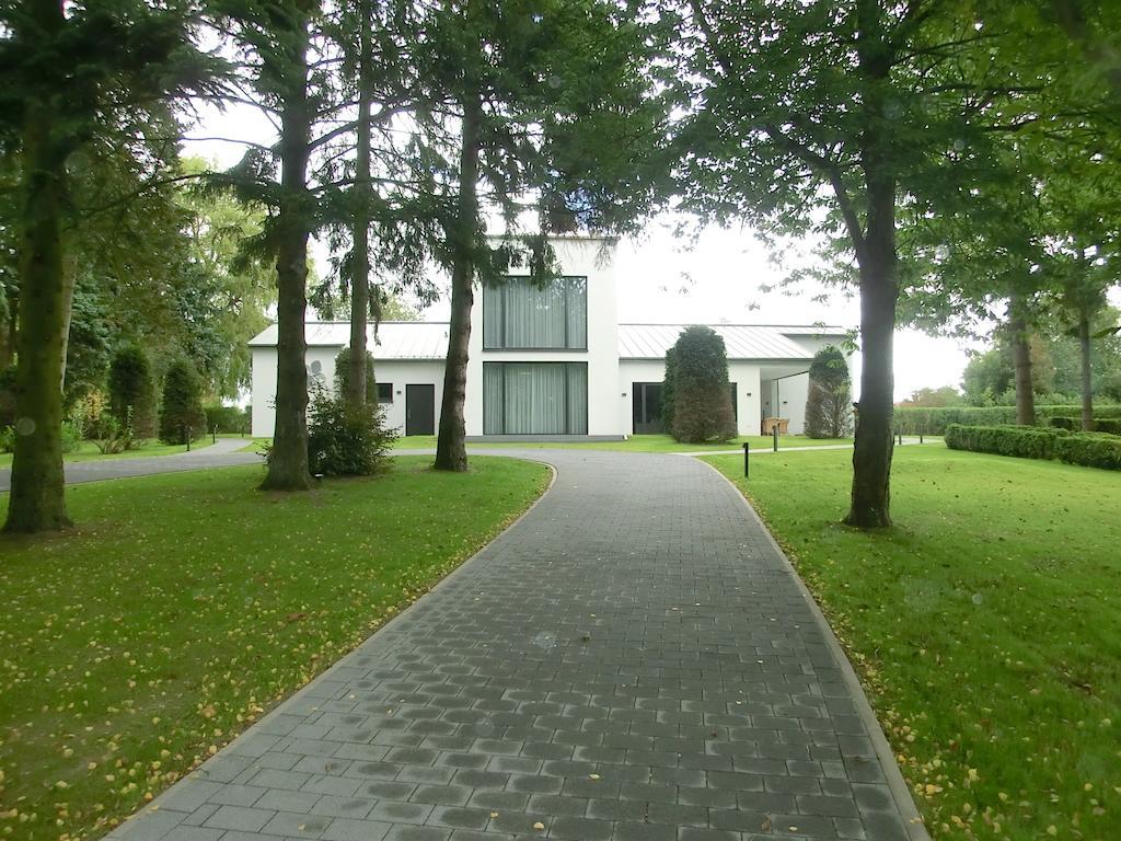 Kleeblatthaus Putbus Ruegen Apartment Exterior foto